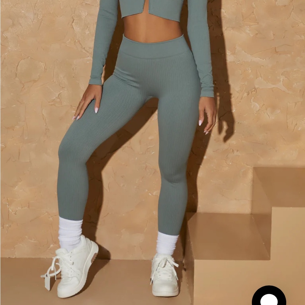 Bo+Tee In Training Leggings